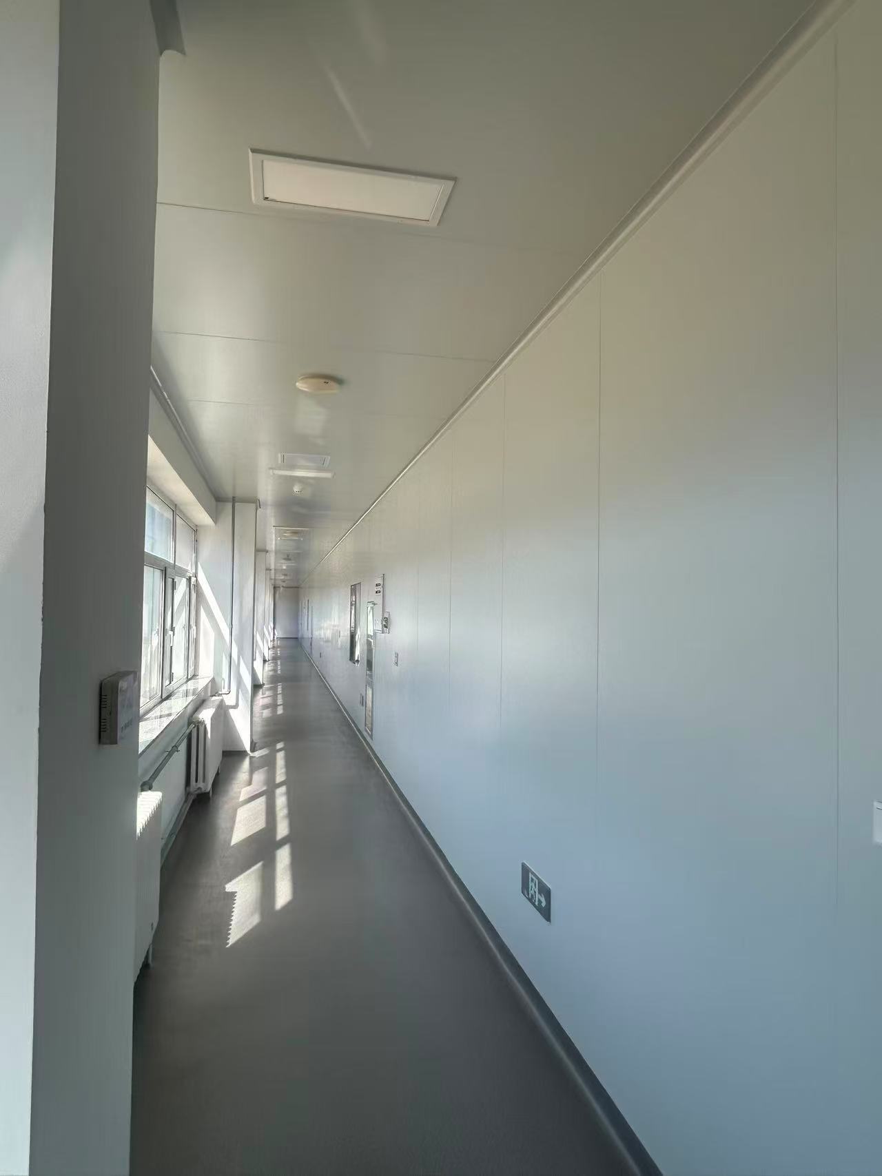 011-GMP 洁净车间走廊.jpg