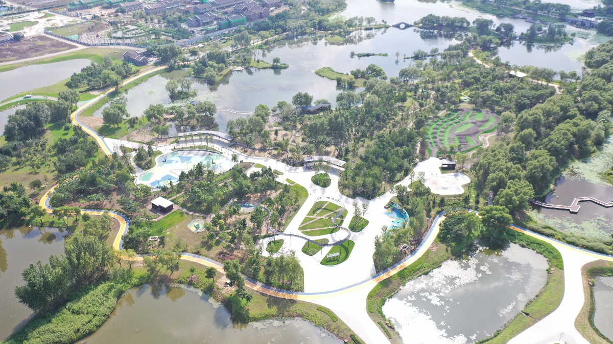 1784100236993988.jpg 017-运动湾建成.JPG